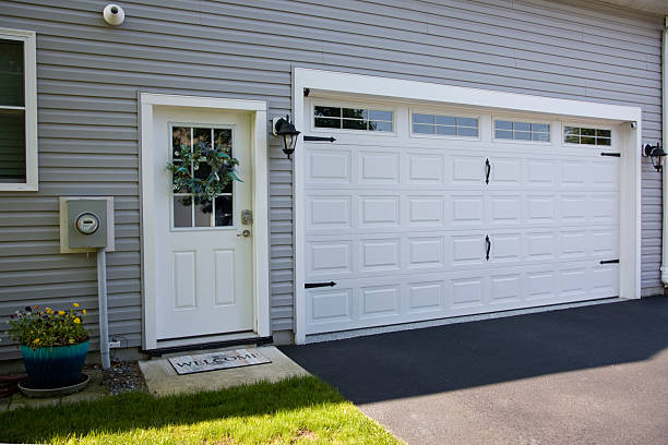 24/7 Emergency Garage Door Panel Replacement experts in Landen, OH